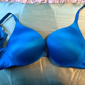 Victoria’s Secret Very Sexy So Obsessed Push Up Bra. Size 34A. New w/o tags